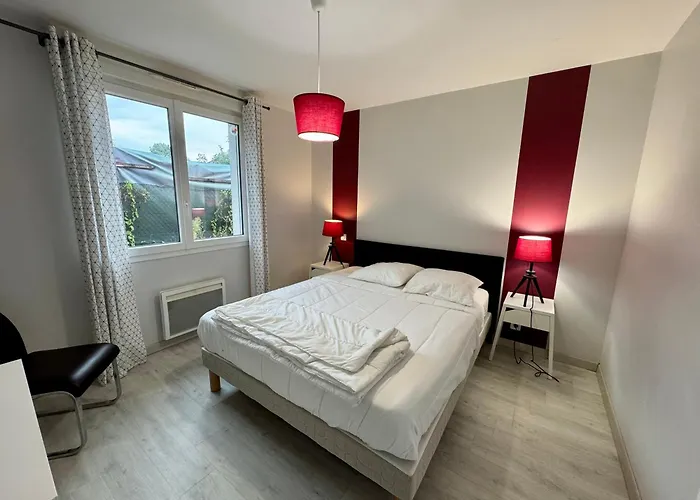 Appartement Domaine Des 5 Roses - Rose Rouge La Guierche